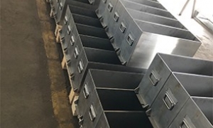 不鏽鋼件加工廠家介紹不鏽（xiù）鋼（gāng）管材得（dé）到分類和生鏽的（de）原因