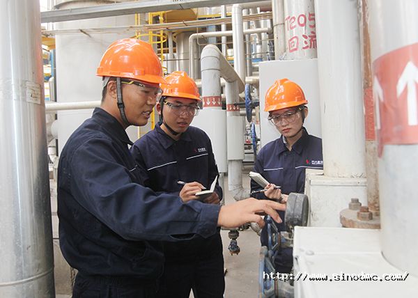 碳酸二甲(jiǎ)酯車間對新員(yuán)工進行培訓